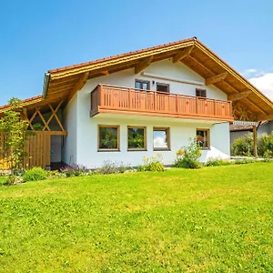 Apartment Am Moosbach, Übersee